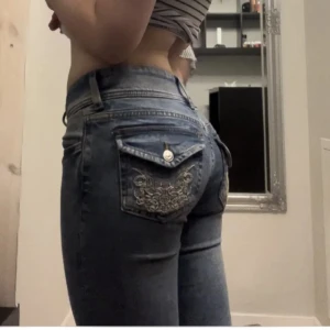2000 tal bootcut jeans - Vintige snygga jeans. Köptes här på plick