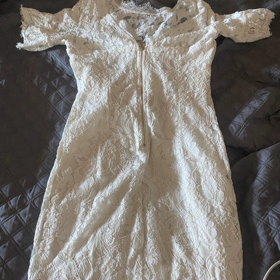 Vit spetsklänning från Chiara Forthi - 1