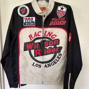 Herrjacka storlek L - Helt ny herrjacka i storlek L. Inköpt i Paris.