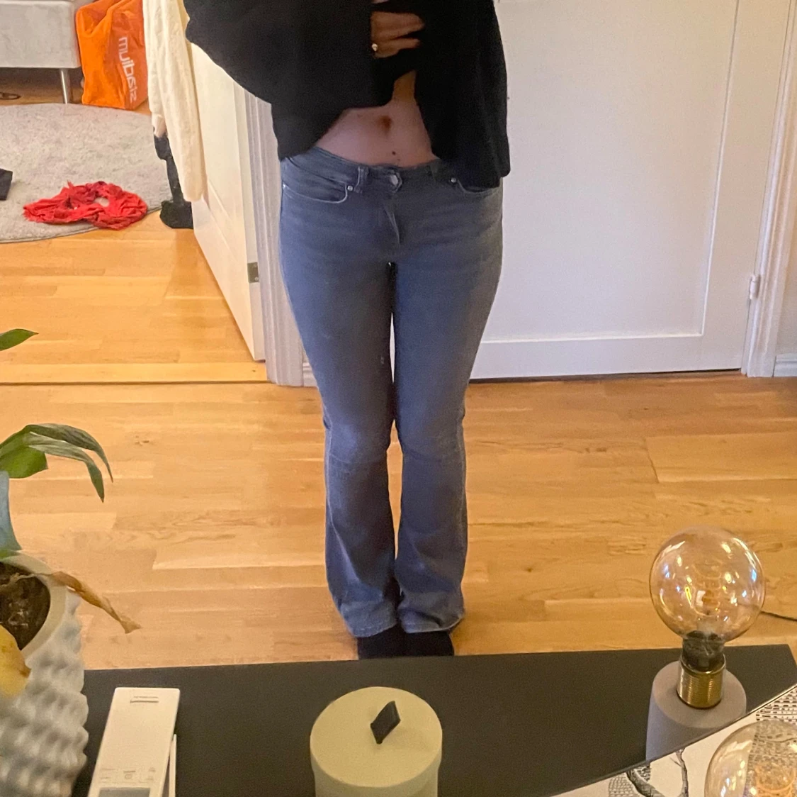 Grå bootcut jeans midwaist - 2