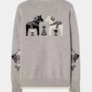 Söker Cloeys tröja!! - Söker någon av dessa tröjor från Chloeys!! Hör av er om ni har eller känner någon som är intresserad av att sälja. 🥰🥰🥰