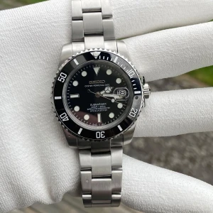 Seiko Submariner mod - Köp denna snygga Seiko submariner mod! Snabb Leverans! Ta chansen innan den blir såld! Om klockan: 40mm, rostfritt stål, Nh35 automatiskt urverk, datumvisare.