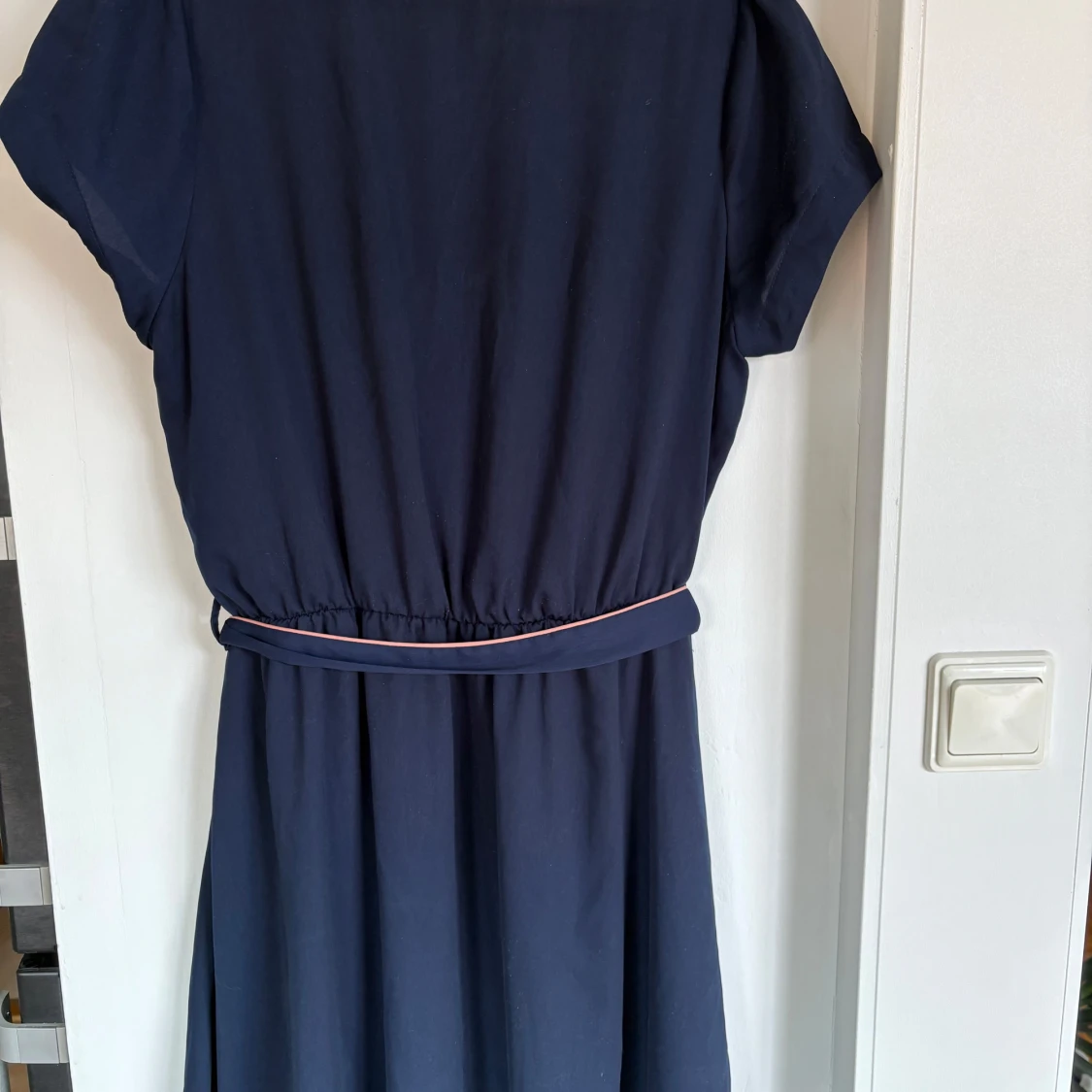 Mörkblå klänning från Broadway NYC - 1