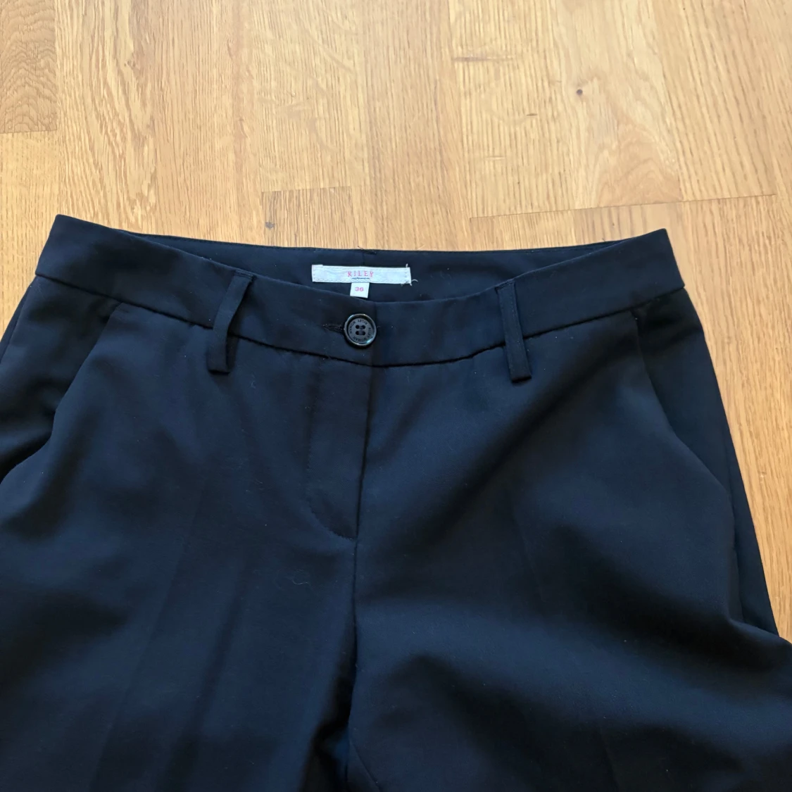 Low rise kostymbyxor - 1