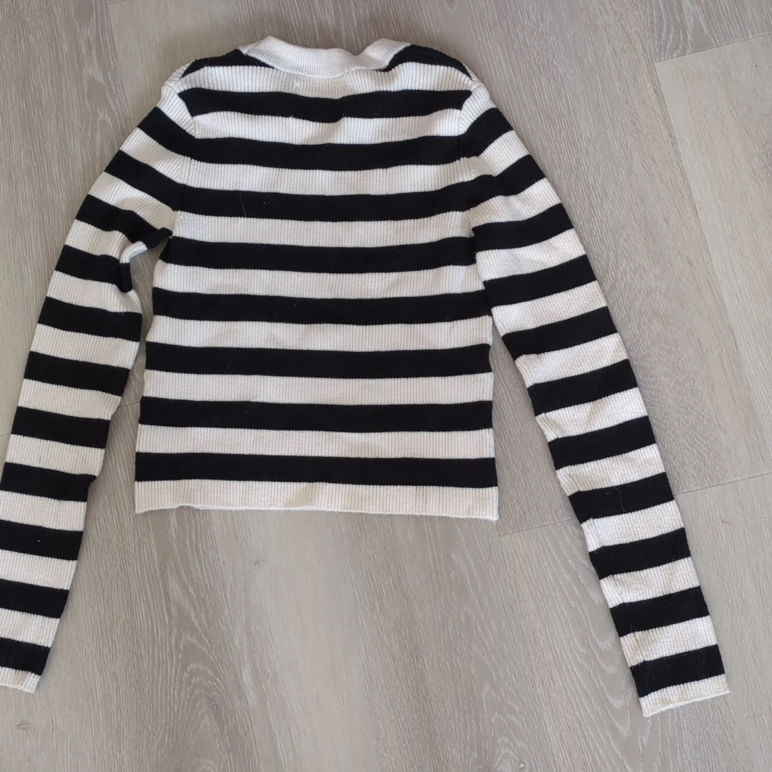 Randig svartvit tröja från Zara - 2