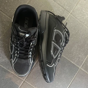 Skor b30 - Nya skor använder inte och har används 2-3 gånger, helt ny och bra skick.