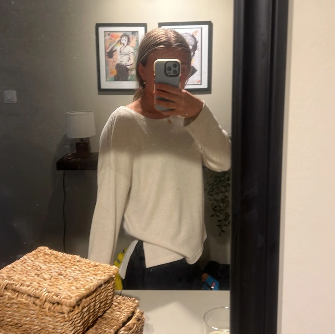 Beig tunn stickad tröja med avslappnad passform - 1