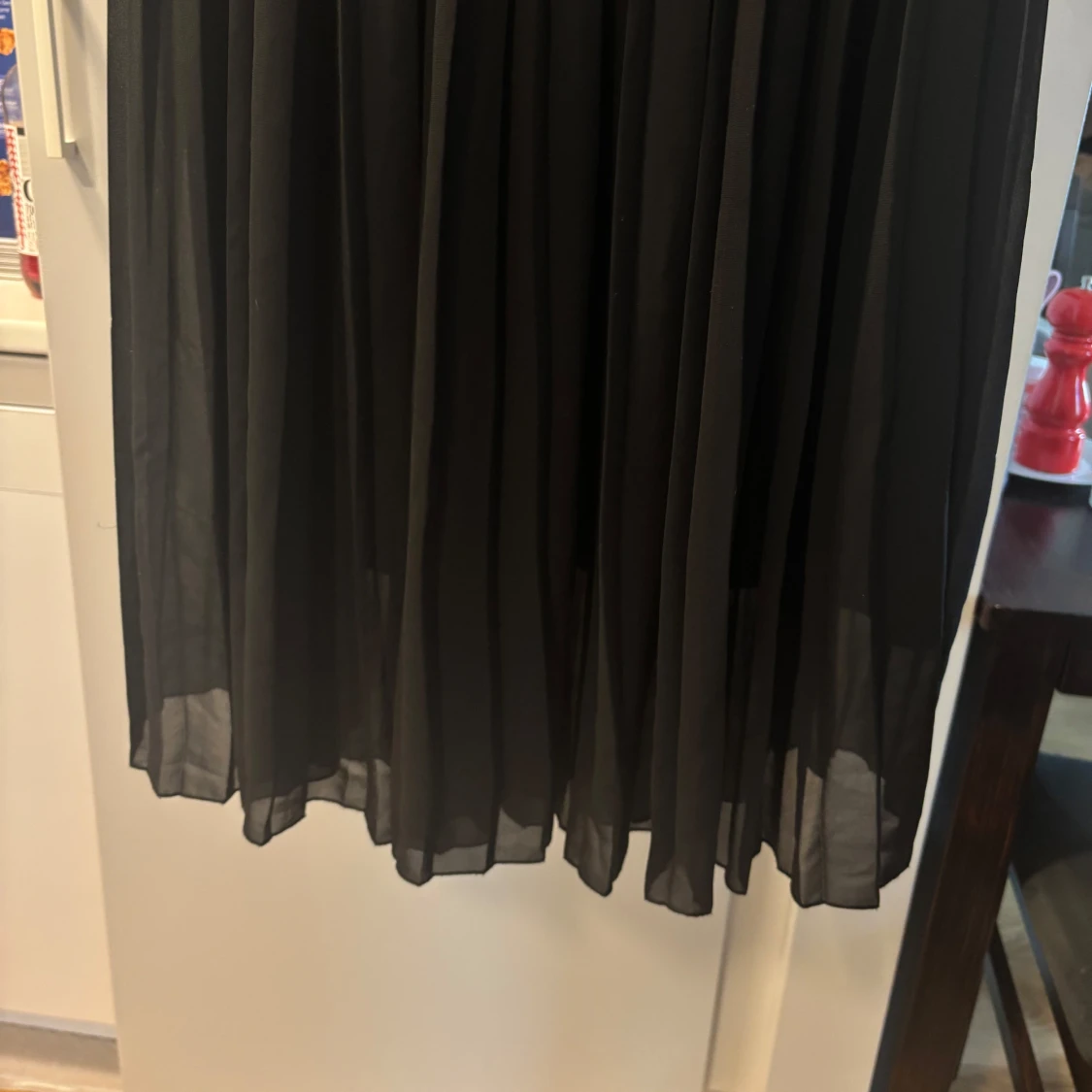 Svart plisserad långkjol från NA-KD - 1