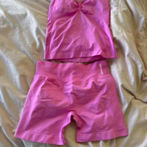 Dfyne set - I storlek S modellen impact färgen Blossom