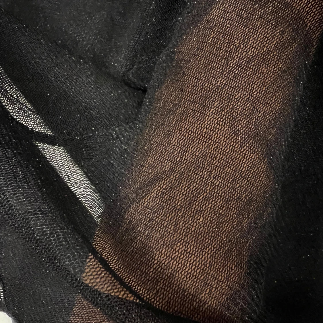 Svart mesh med lång ärm - 1