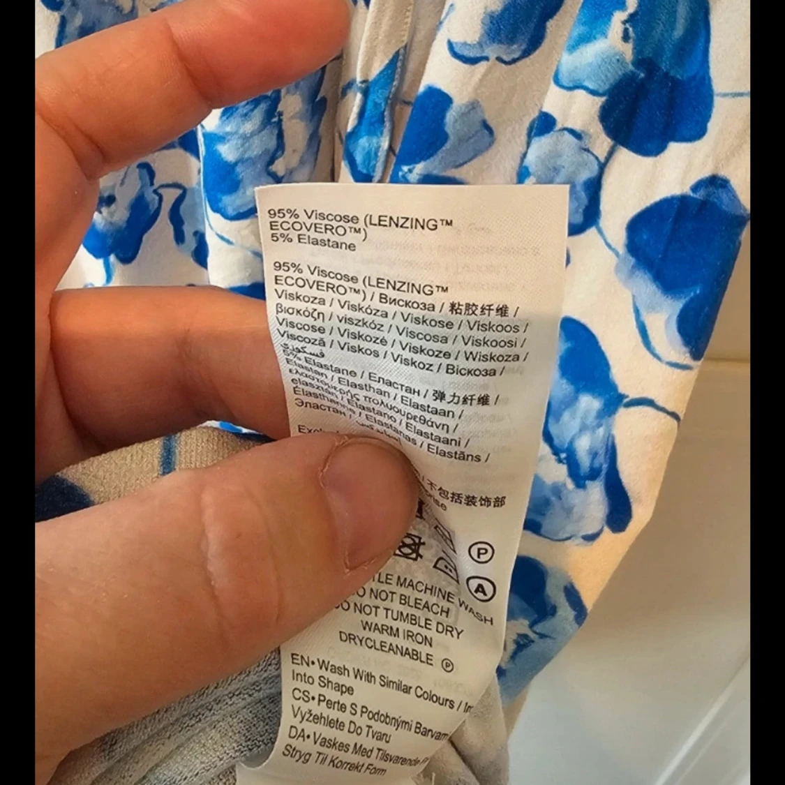 Blommig omlottklänning blå/vit L - 4