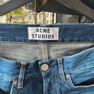 Acne Studios Jeans - Riktigt snygga jeans från Acne Studios || Storlek: W30 L32 || Som nya || Nypris: 2500-3000kr