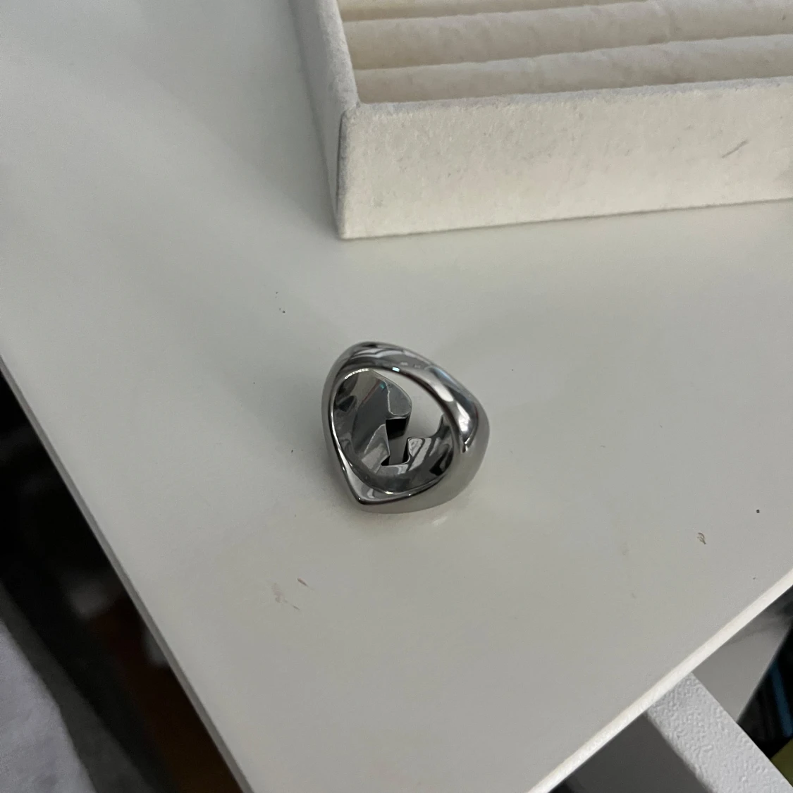 Chunky silver ring med hjärtdesign - 3