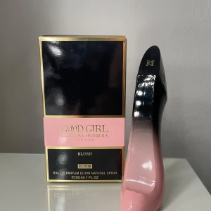 Good Girl Blush Elixir parfym 30ml - Endas sprejad en gång. 