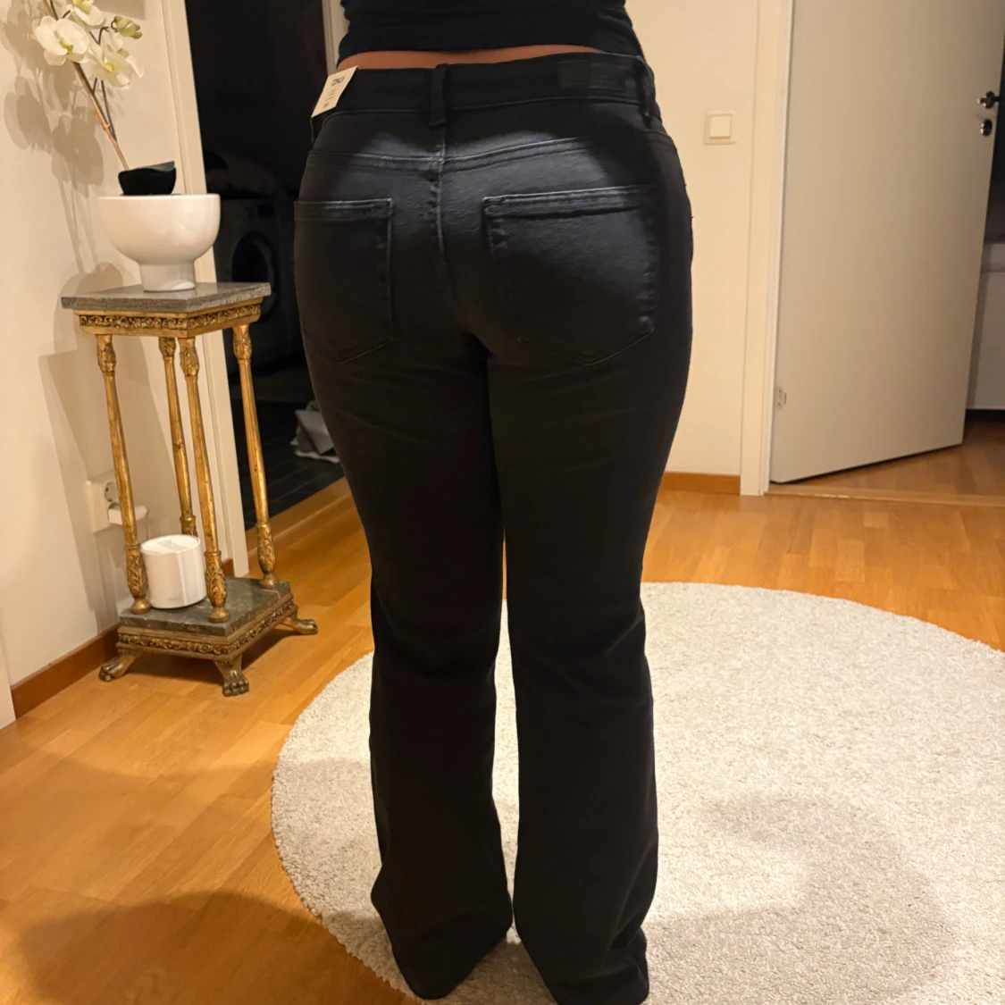 Svarta bootcut jeans från only - 1