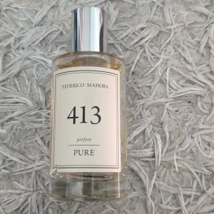 Parfym - Säljer parfymen för den luktar lite för starkt för mig☺️