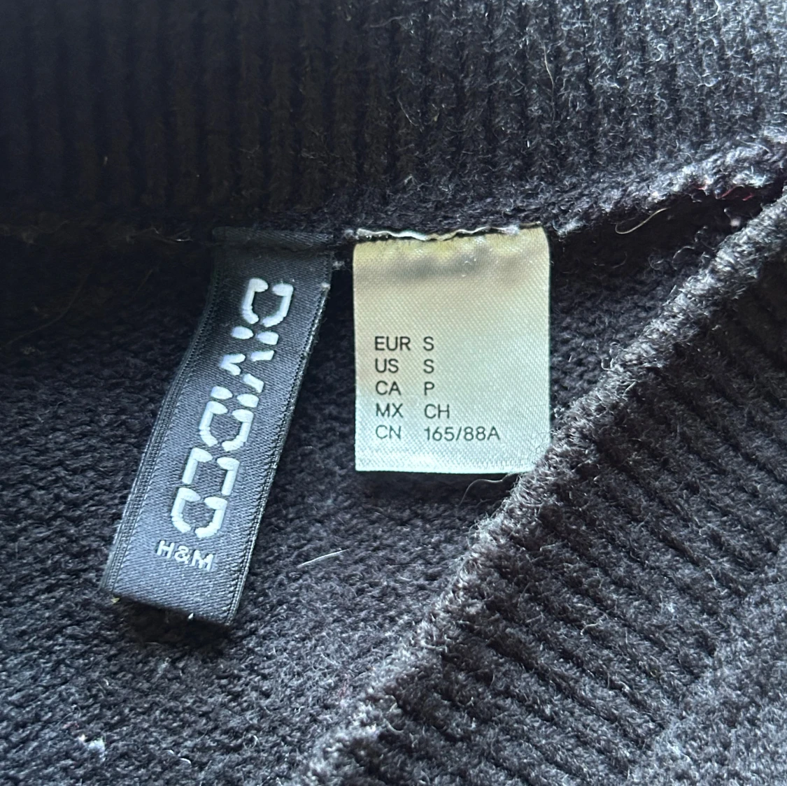 Svart stickad tröja - 1