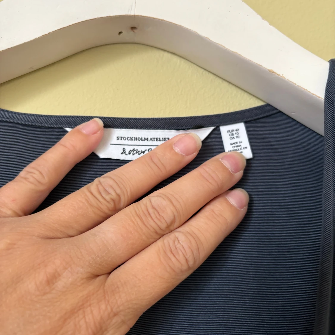 Blå omlottklänning från & Other Stories - 1