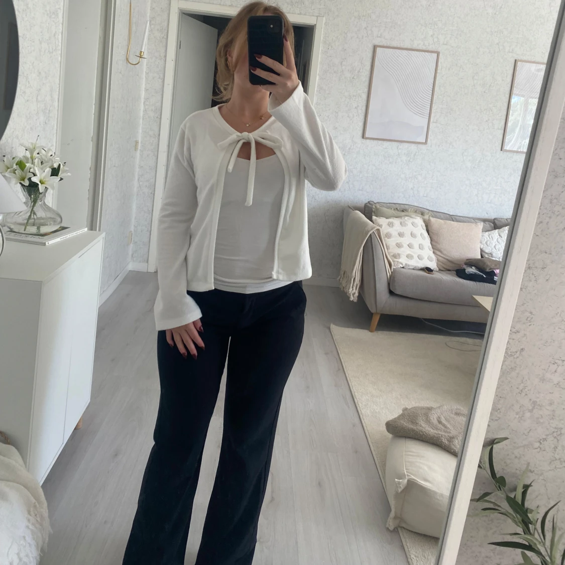 Vit kofta med knyt från 157