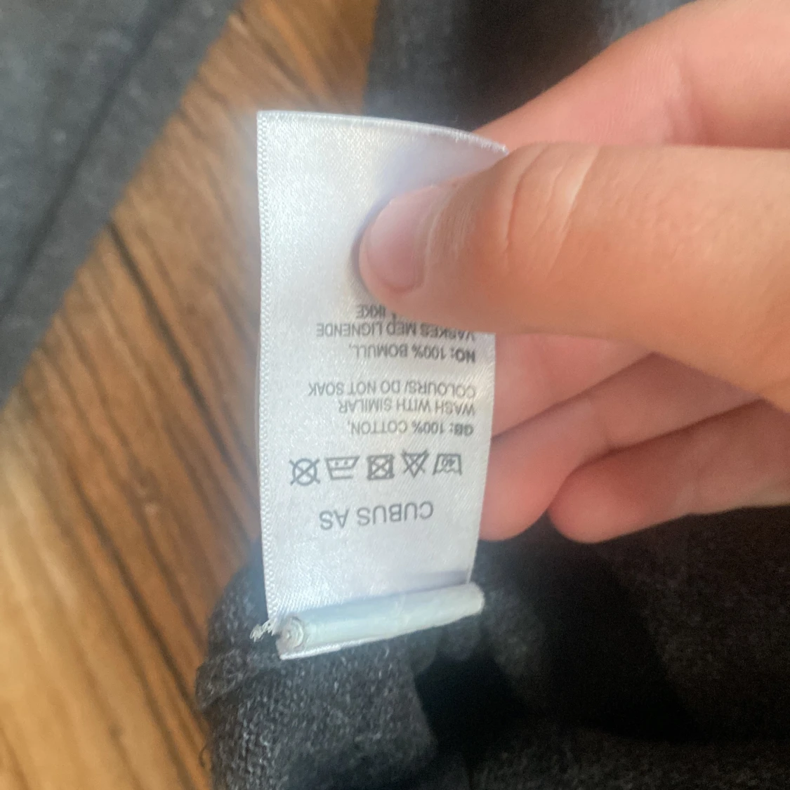 Mörkgrå hoodie från CUBUS - 3