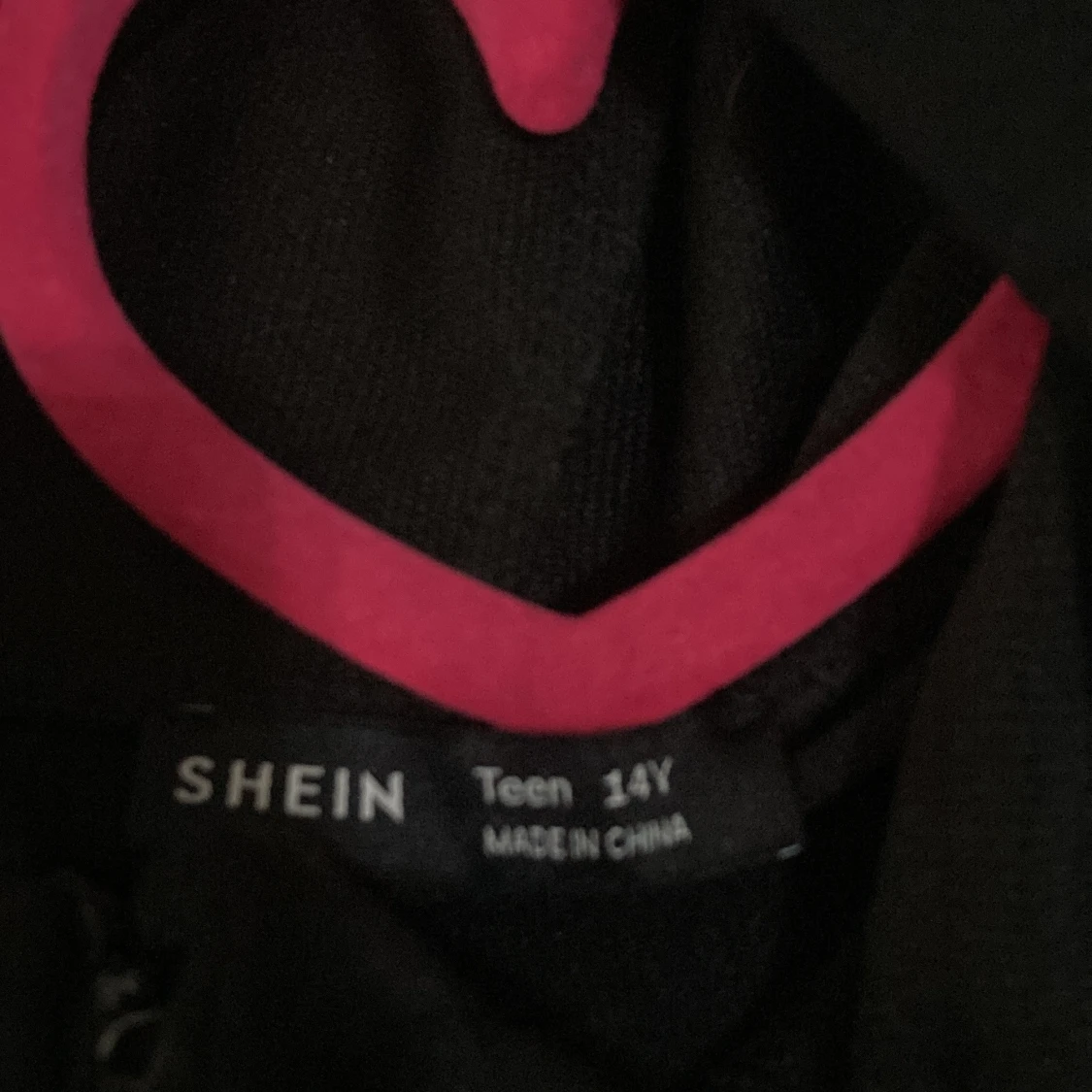 Svart hoodiejacka med stjärnor från SHEIN - 1