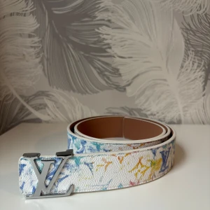 6 pack Bälten - 6 pack bälten där du får 6 random bälten för ett jätte bra pris! 