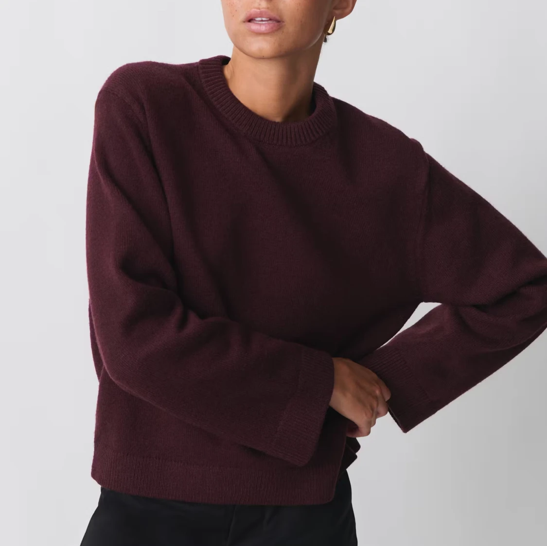 Vinröd stickad tröja från Gina Tricot - 1