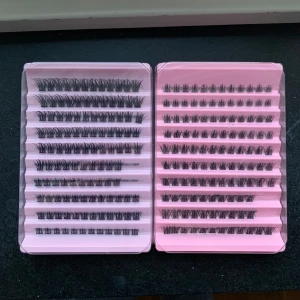 Svarta individuella lösögonfransar - Två askar med svarta individuella lösögonfransar i olika längder och täthet. Fransarna är förpackade i rosa plastaskar och passar perfekt för att skapa en personlig franslook. Materialet är syntetiskt och varje franskluster är lätt att applicera för ett fylligt resultat.