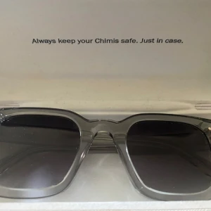 Solglasögon CHIMI - Chimi eyewear gråa herr. Säljer pga att dom inte används lika ofta som dom gjorde när jag köpte dom. Inga defekter och repor. 
