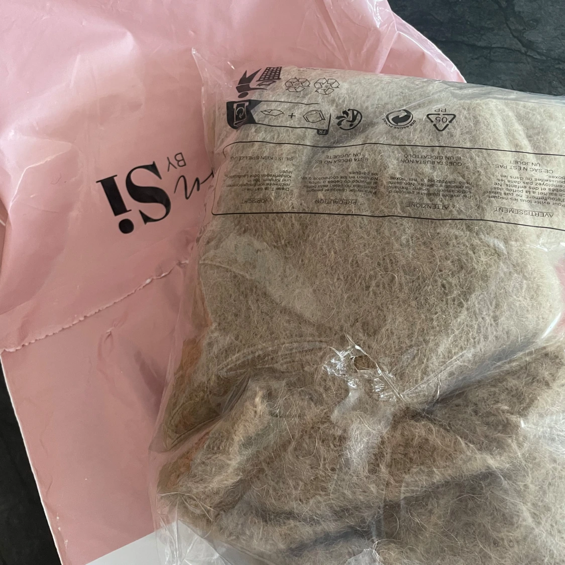 Beige offshoulder tröja - 3