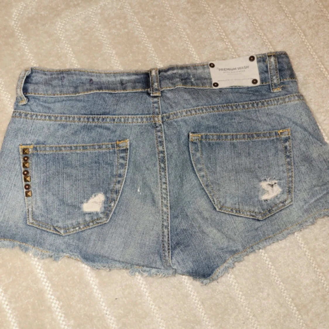 Low waist jeans shorts - 1