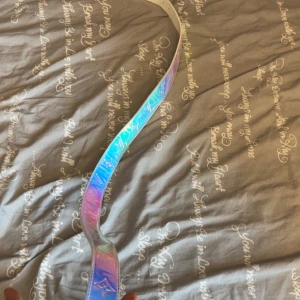 Fin lvbelt - Fin bälte säljs fö resel helt ny