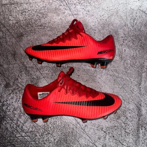 Röda Nike Mercurial vapor XI elite fg - 9.9/10 condition