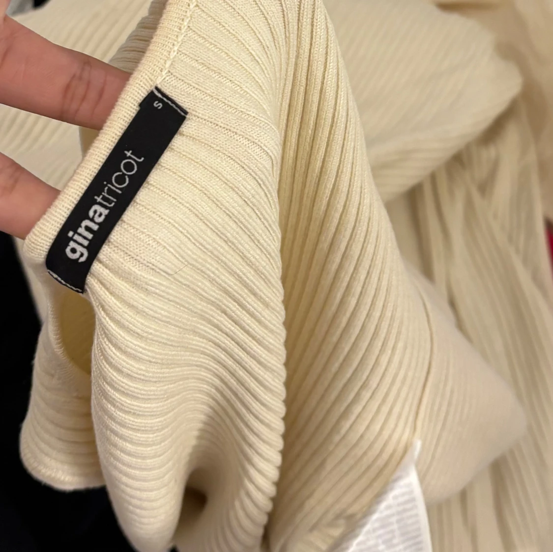 Ribbad ljusbeiget set från Gina Tricot - 2