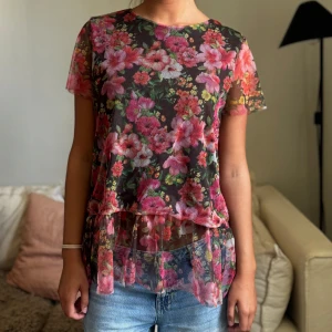 Blus - Säljer denna så snygga blus💖💖
