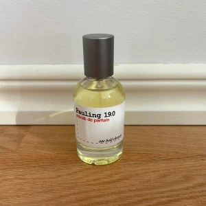 Pauling 19.0 Extrait de Parfum - Parfym från one bold chemist. Det är en dupe på Pacific Chill från Louise Vuitton. Säljer pga jag inte använder den. Pris ej hugget i sten