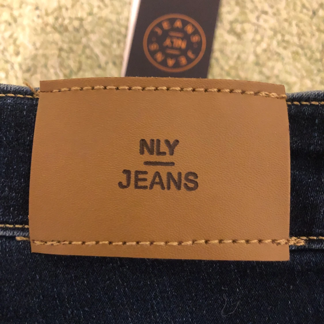 Mörkblå bootcut från NLY Jeans - 3