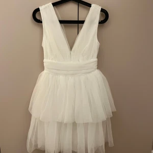 Studentklänning  - Studentklänning från gina i storlek xs