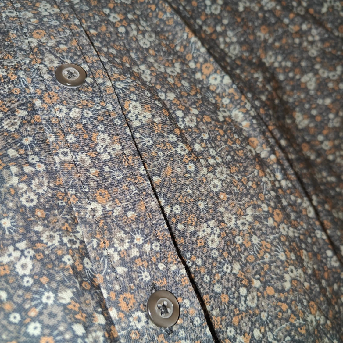 Blommig skjorta från Matinique, S - 3