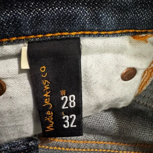 Nudie jeans FÖRST TILL KVARN - | Feta Nudie Jeans | Skick 9/10 | Storlek 28/32 | Hör av er vid funderingar |