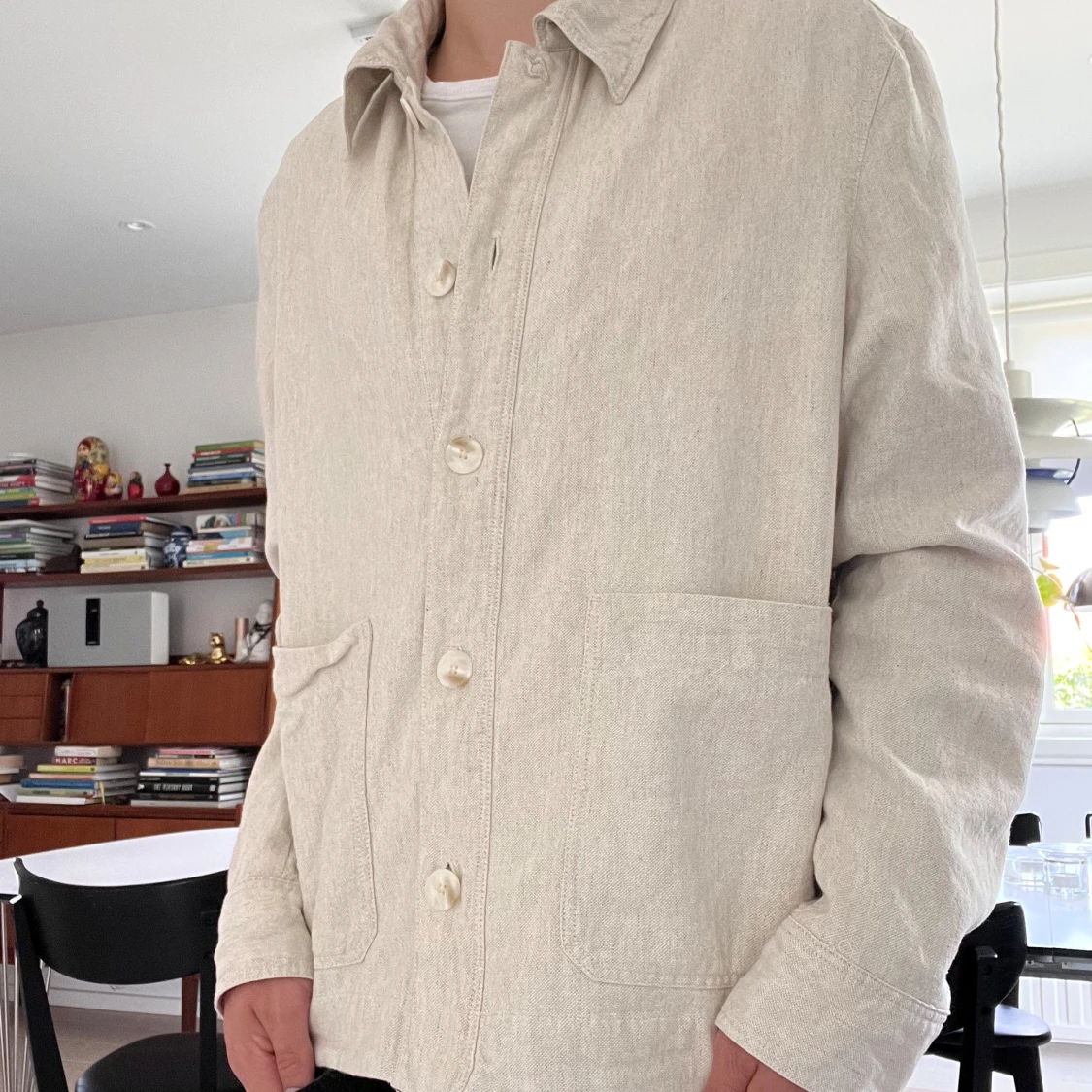 Beige overshirt med knappar - 1
