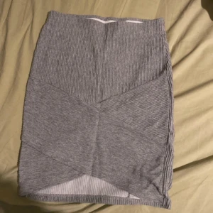 Kort kjol - Fin kortkjol från GinaTricot. Oanvänd 