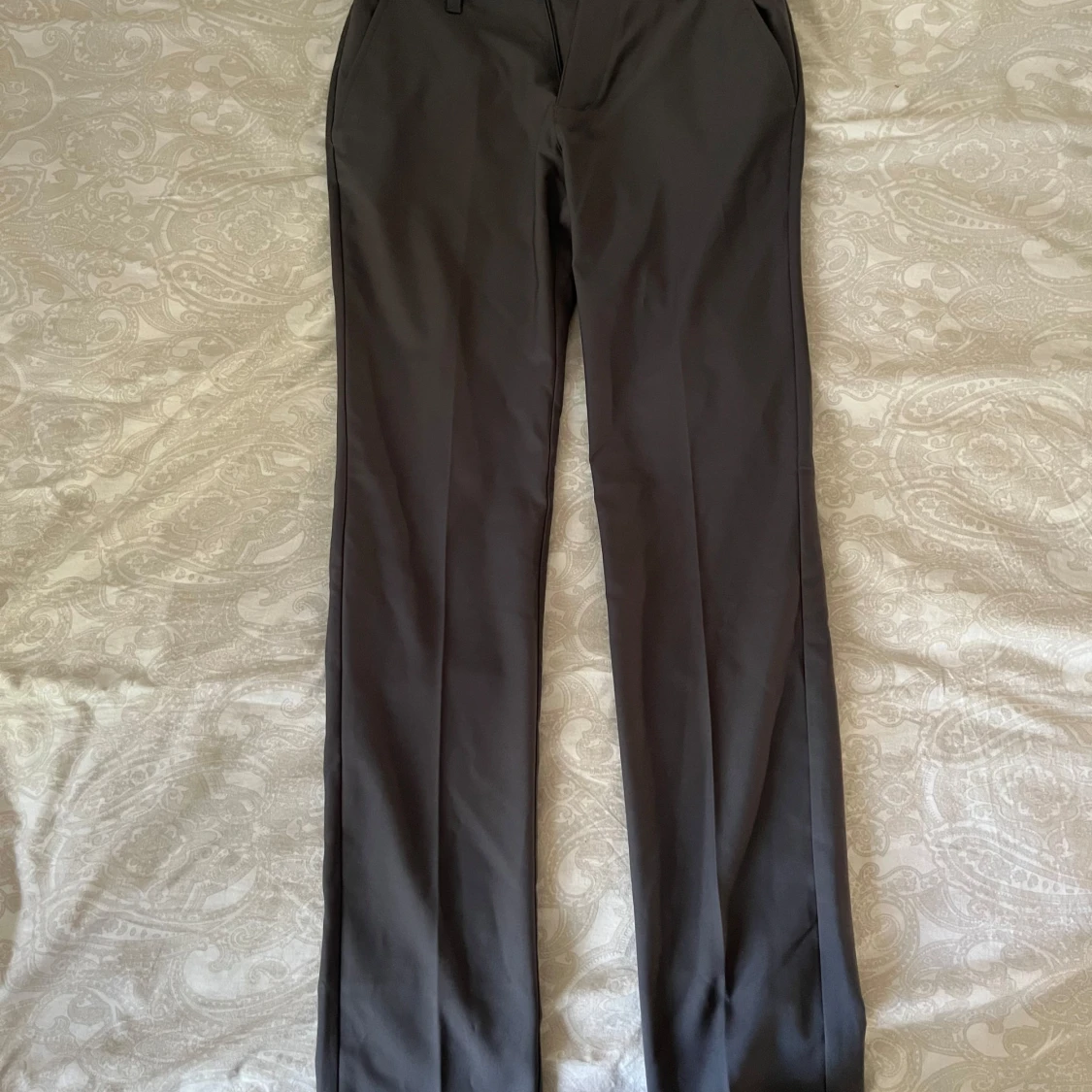 Grå adidas golfbyxor 