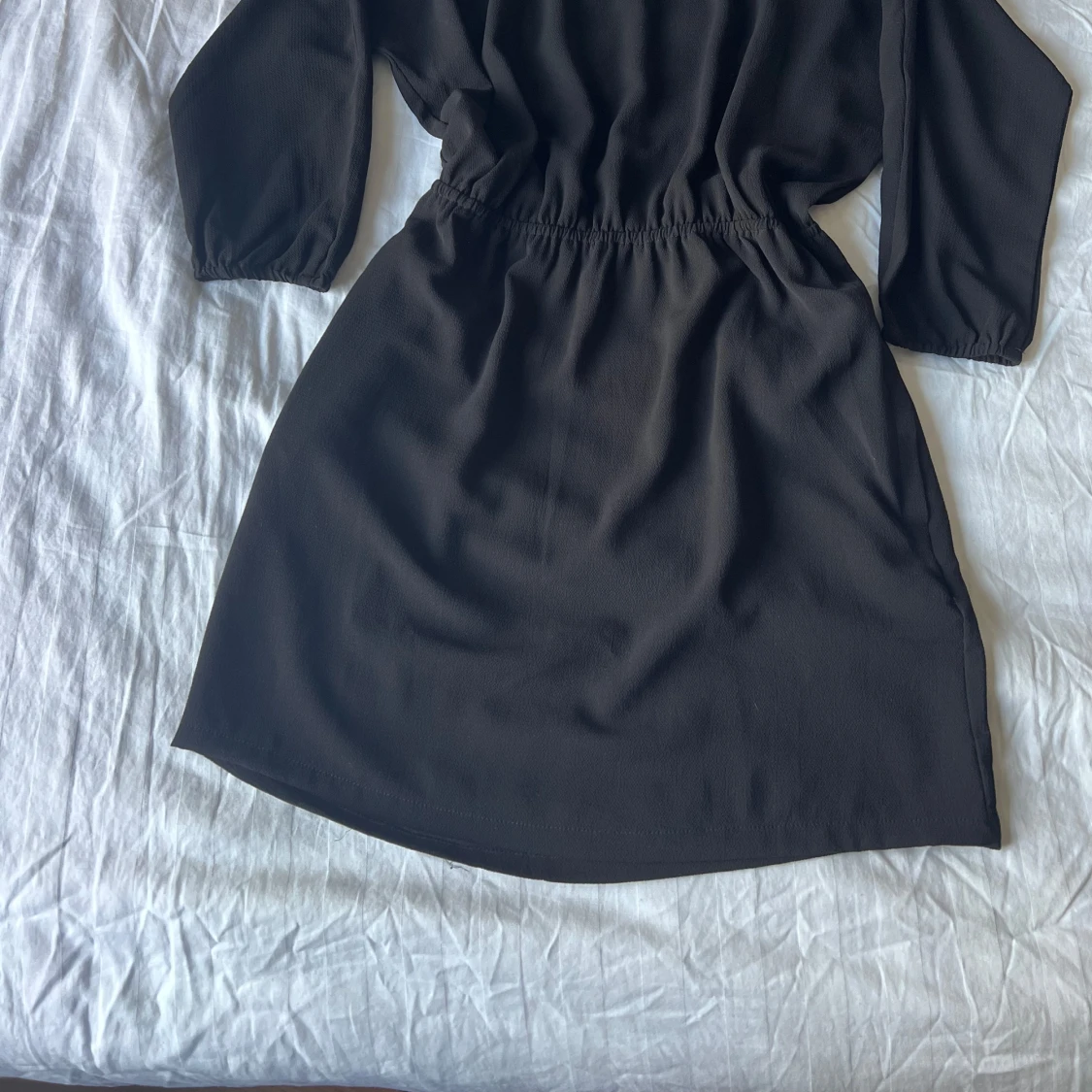 Svart kort klänning BY FE - 1