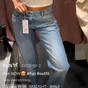 Low waist jeans  - Lånad första bild!!! Skit snygga low waist jeans från Gina. Sparsamt använda, lite slitningar längst ner. Skriv för mer bilder!!