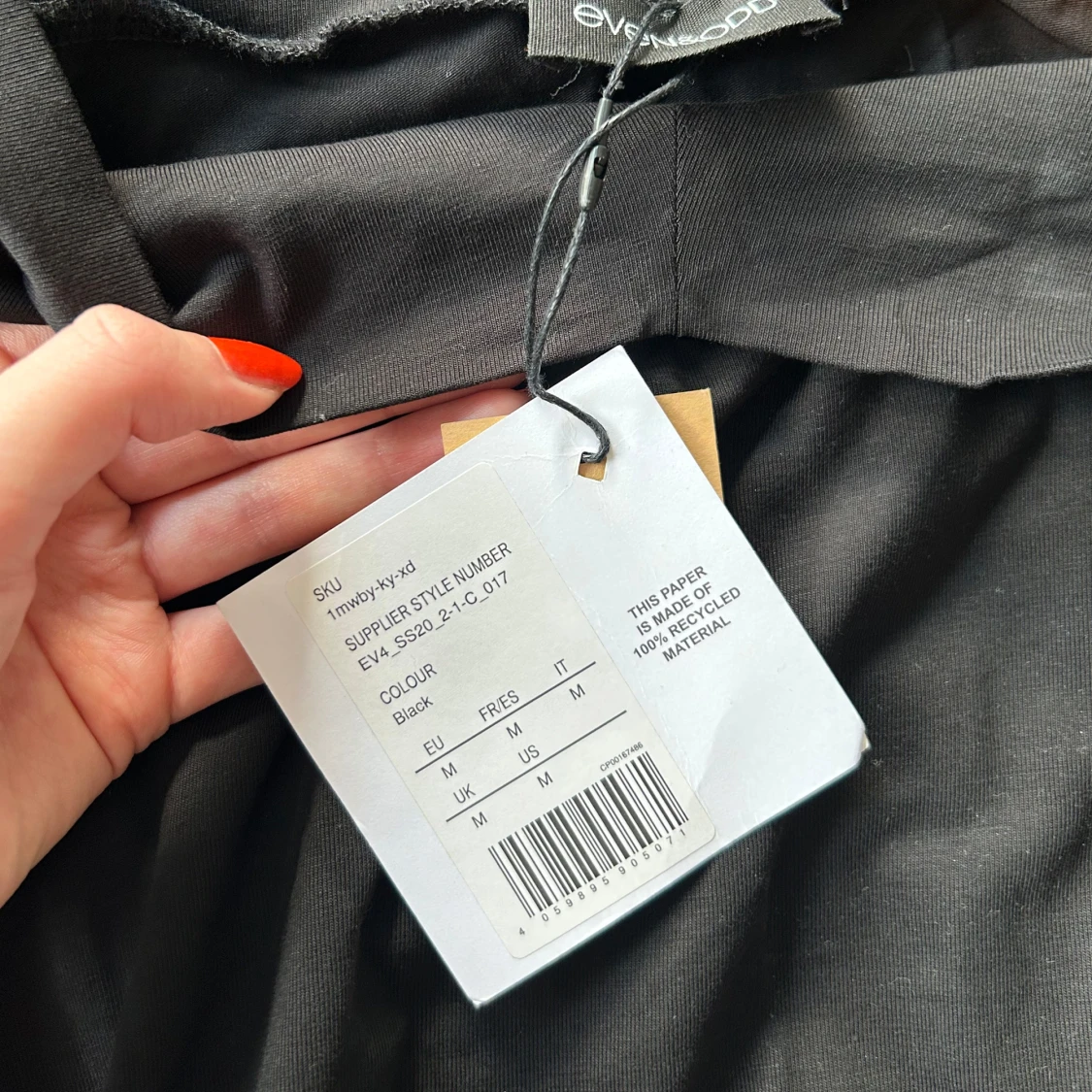 Svart offshoulder klänning - 1