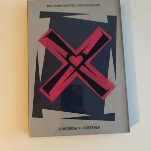 Txt album - Säljer detta txt albumet med alla tillbehör som aldrig använts, skriv gärna vid frågor 😊