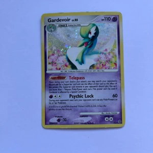 Pokémon kort - Säljer nu olika Pokémon kort! Skriv vid intresse så löser vi pris!