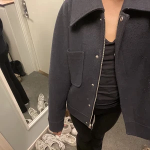 Nakd Kappa - Superfin populär kappa från NAKD, lite nopprig (vilket den blir av användning) men annars i fint skick💞