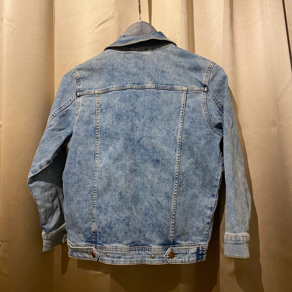 Ljusblå jeansjacka - 1